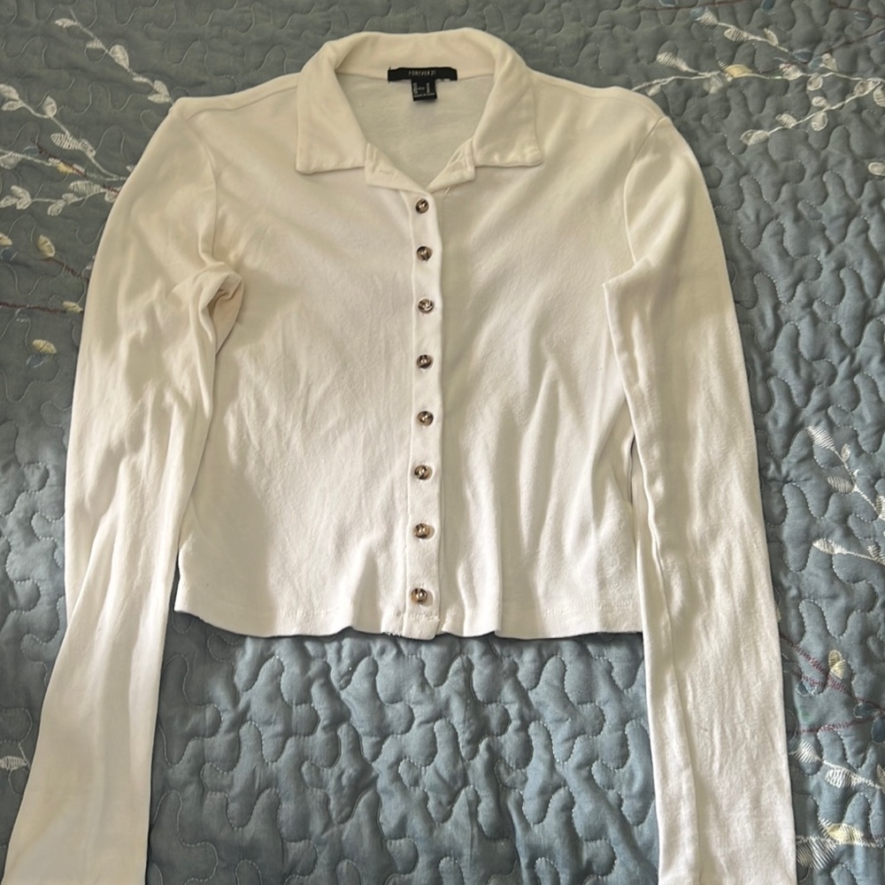 90s Style Classic White Button-Up